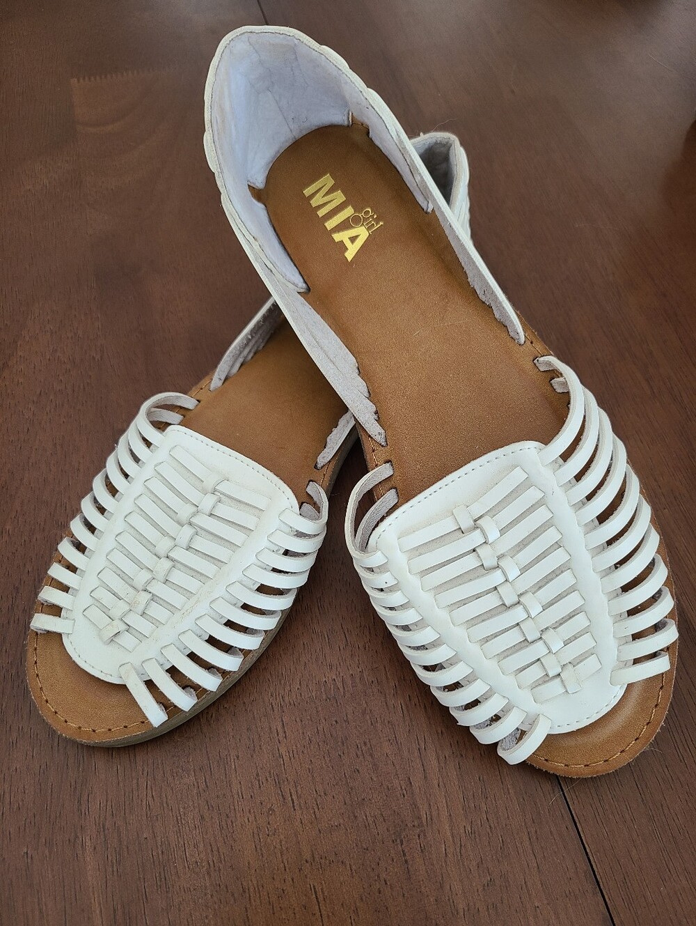 MIA Girl Pandora White Huarache Woven Leather Flat Sandals Size 7